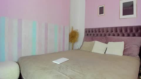 Snapshot of evalaniss chatting on October 6, 2025, 3:15 am Eva online show from October 6, 2025, 3:15 am