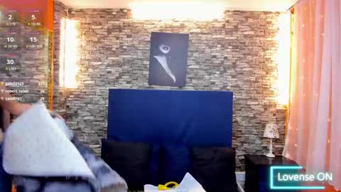 Eva online show from February 9, 2025, 7:52 pm