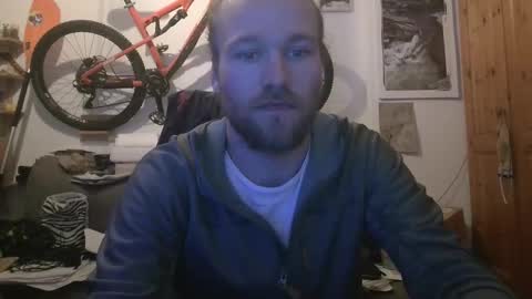 Snapshot of evalsmac chatting on February 21, 2026, 5:03 pm Han online show from February 21, 2026, 5:03 pm