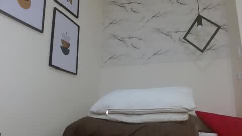 Eva Mills online show from October 30, 2025, 9:26 pm