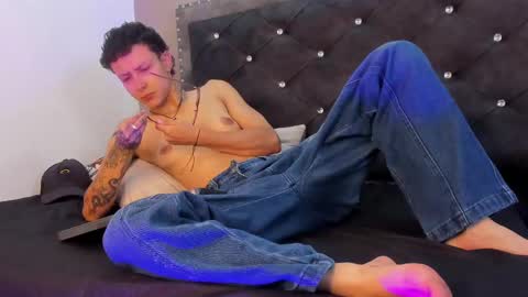Snapshot of evan_smitt1 chatting on September 11, 2025, 3:01 pm evan_smitt1 online show from September 11, 2025, 3:01 pm