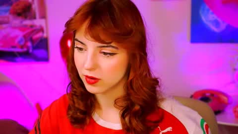 Eva  online show from February 20, 2025, 3:19 pm