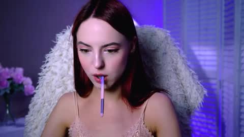 Eva  online show from October 15, 2025, 12:05 pm