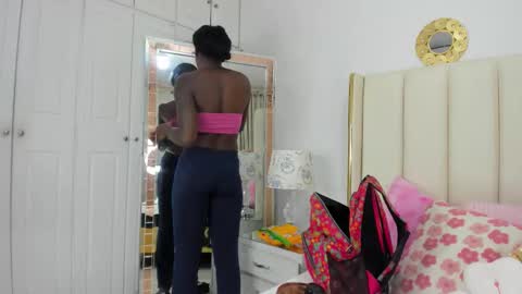 evangelin_ts online show from January 7, 2026, 1:24 pm