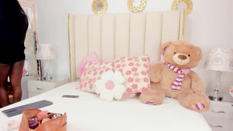 evangelin_ts online show from January 16, 2026, 1:37 pm