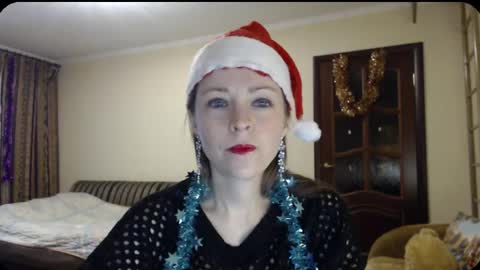 Snapshot of evangeline06 chatting on December 25, 2024, 8:40 am YourMistress online show from December 25, 2024, 8:40 am