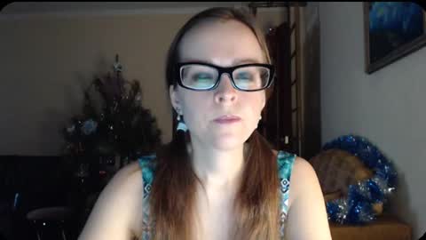 Snapshot of evangeline06 chatting on January 14, 2025, 8:31 am YourMistress online show from January 14, 2025, 8:31 am