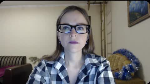 Snapshot of evangeline06 chatting on January 17, 2025, 9:28 am YourMistress online show from January 17, 2025, 9:28 am