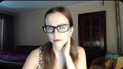 Snapshot of evangeline06 chatting on March 4, 2025, 8:24 am YourMistress online show from March 4, 2025, 8:24 am