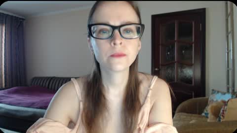 Snapshot of evangeline06 chatting on March 6, 2025, 8:30 am YourMistress online show from March 6, 2025, 8:30 am