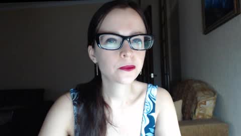 Snapshot of evangeline06 chatting on November 14, 2025, 8:35 am YourMistress online show from November 14, 2025, 8:35 am