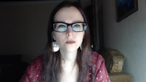 Snapshot of evangeline06 chatting on November 17, 2025, 8:53 am YourMistress online show from November 17, 2025, 8:53 am