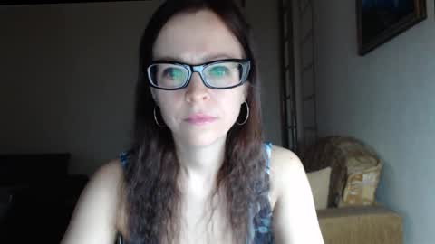 Snapshot of evangeline06 chatting on November 30, 2025, 8:51 am YourMistress online show from November 30, 2025, 8:51 am