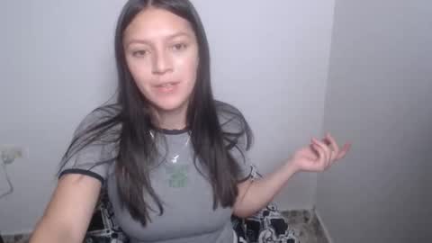 eva  online show from May 27, 2026, 2:19 am
