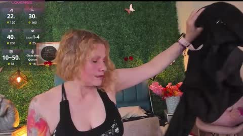 Snapshot of evangelyne_rose chatting on February 20, 2026, 7:47 pm Evangelyne online show from February 20, 2026, 7:47 pm