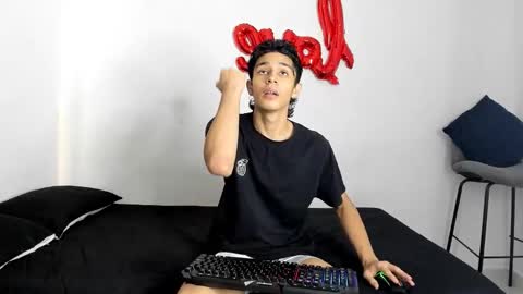 Evans collins24 online show from October 18, 2025, 8:53 pm