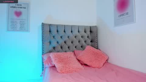 Eva Olimpo online show from November 6, 2025, 8:21 pm