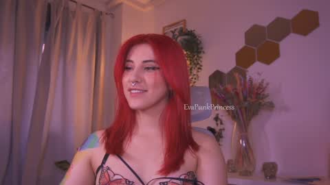 Snapshot of evapunkprincess chatting on January 20, 2025, 11:35 am Eva online show from January 20, 2025, 11:35 am
