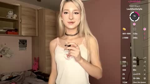 Eva online show from November 5, 2025, 7:52 am