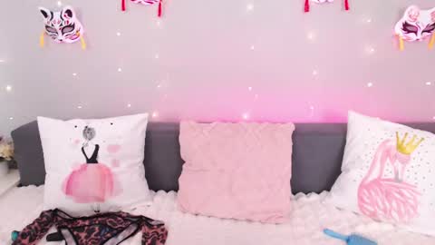 Adelina online show from July 22, 2026, 4:48 am