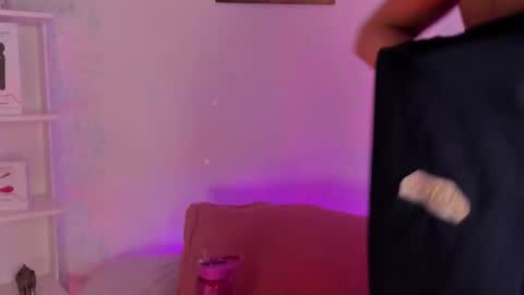 Snapshot of evaritz__ chatting on November 8, 2025, 12:55 am EVARITZ online show from November 8, 2025, 12:55 am