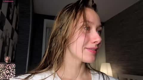 Eva online show from October 21, 2025, 7:14 pm