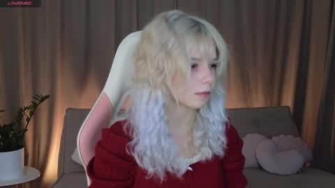 Snapshot of evasway chatting on October 21, 2025, 12:28 pm Eva online show from October 21, 2025, 12:28 pm