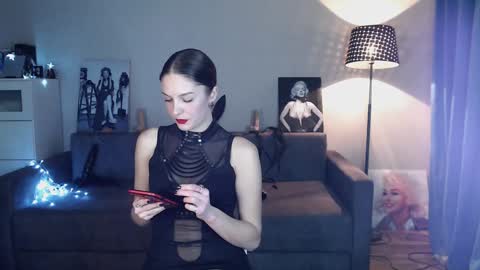 Snapshot of evatequila chatting on December 10, 2024, 4:17 pm Eva online show from December 10, 2024, 4:17 pm