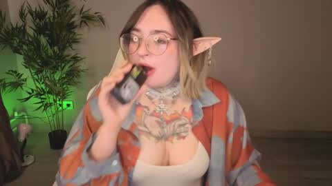 EvaTheWitcher online show from May 27, 2026, 8:44 am