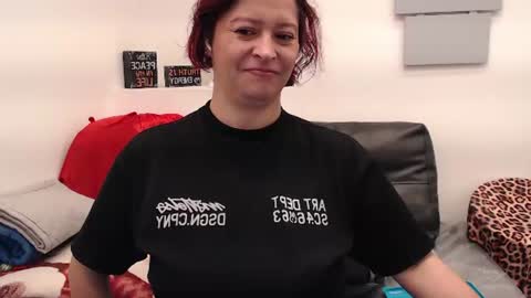 Snapshot of evatwiss chatting on June 17, 2026, 1:34 pm Eva Twiss online show from June 17, 2026, 1:34 pm