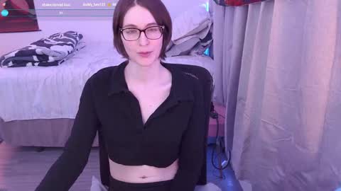 Vivi online show from February 13, 2025, 1:40 am