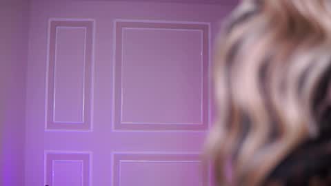 Eva online show from October 23, 2025, 7:23 pm