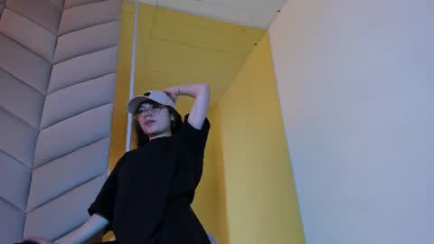 Snapshot of eve_aura chatting on July 6, 2026, 4:31 pm Eve Aura online show from July 6, 2026, 4:31 pm