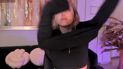 Eve  online show from November 5, 2025, 12:16 pm