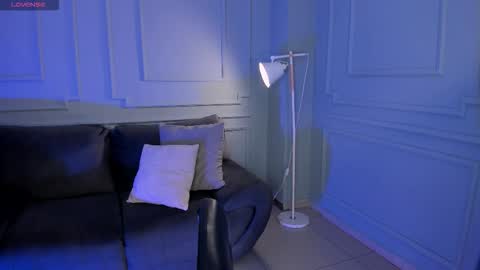 Eve  online show from December 1, 2025, 8:03 pm