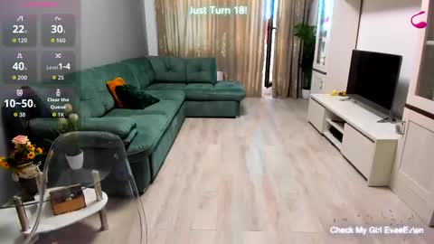 eveeevian online show from October 25, 2025, 8:11 am