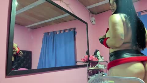 Snapshot of evelin26_ chatting on March 27, 2026, 4:29 am evelin26 online show from March 27, 2026, 4:29 am