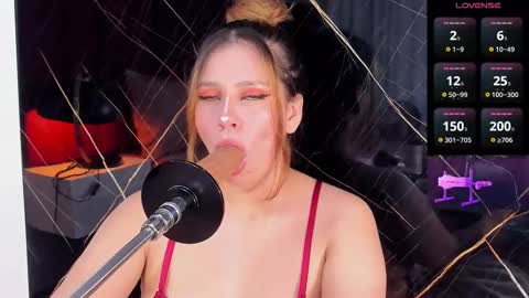 Snapshot of evelin_belen chatting on September 24, 2025, 12:19 pm EVELIN online show from September 24, 2025, 12:19 pm