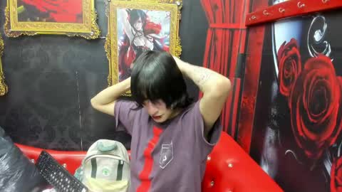 Evelin Hellsing online show from May 19, 2026, 2:18 am