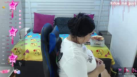 Snapshot of evelin_zaens chatting on January 19, 2025, 4:12 am evelin zaens online show from January 19, 2025, 4:12 am