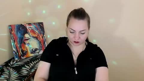 Snapshot of evelineli chatting on October 9, 2025, 1:03 am Lydia online show from October 9, 2025, 1:03 am