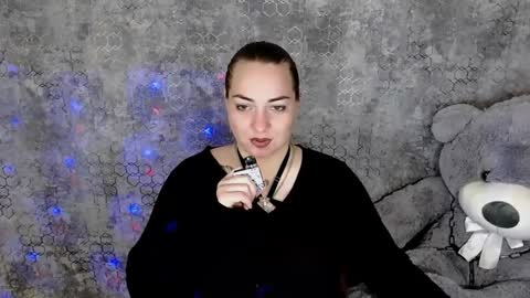 Snapshot of evelineli chatting on November 12, 2025, 7:13 pm Lydia online show from November 12, 2025, 7:13 pm