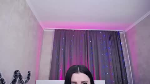 Evelin online show from January 5, 2026, 5:27 pm