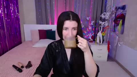 Snapshot of evelingills chatting on July 20, 2026, 5:22 am Evelin online show from July 20, 2026, 5:22 am