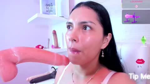 Evelinn belen online show from October 4, 2025, 4:27 pm