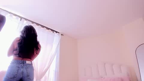 Snapshot of evelyn_coelloo chatting on October 16, 2025, 5:58 pm Eve online show from October 16, 2025, 5:58 pm