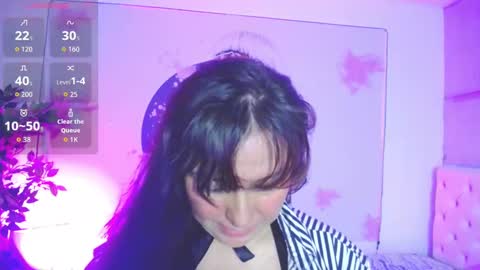 Juliana online show from September 28, 2025, 6:35 pm