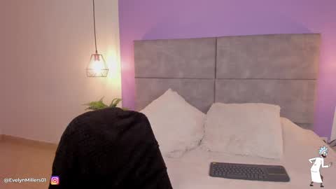 Snapshot of evelyn_millers_11 chatting on January 26, 2025, 3:06 am Evelyn online show from January 26, 2025, 3:06 am