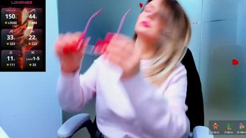 evelyne_rose online show from January 9, 2025, 6:06 am