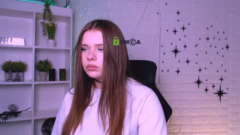 Snapshot of evelynlovelyy chatting on March 26, 2026, 12:11 pm evelynlovelyy online show from March 26, 2026, 12:11 pm